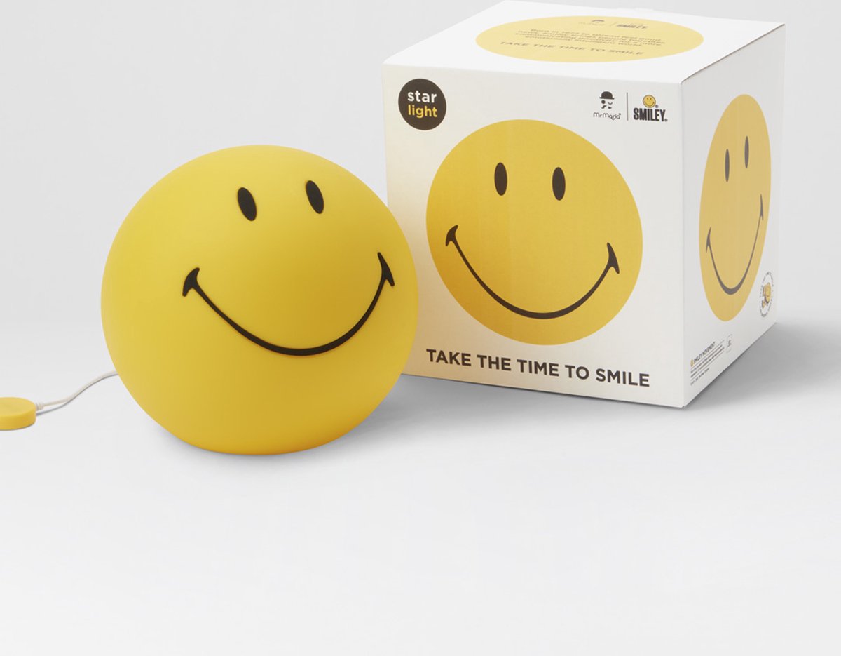 Mr. Maria Smiley Star Light