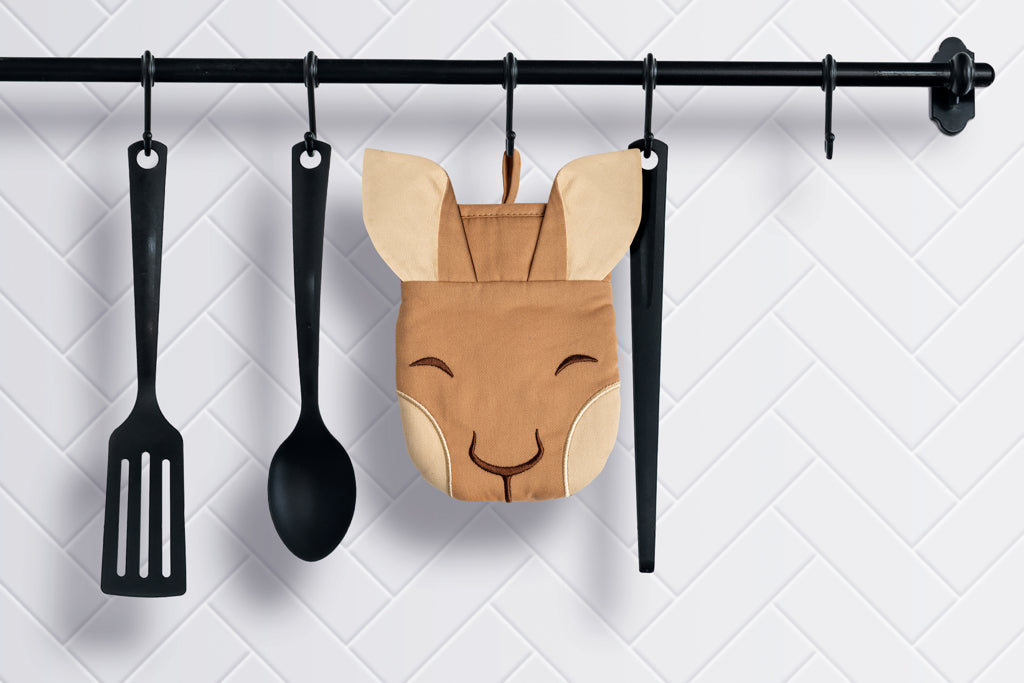 Ototo Kitchen Apron and Oven Mitts Aproo