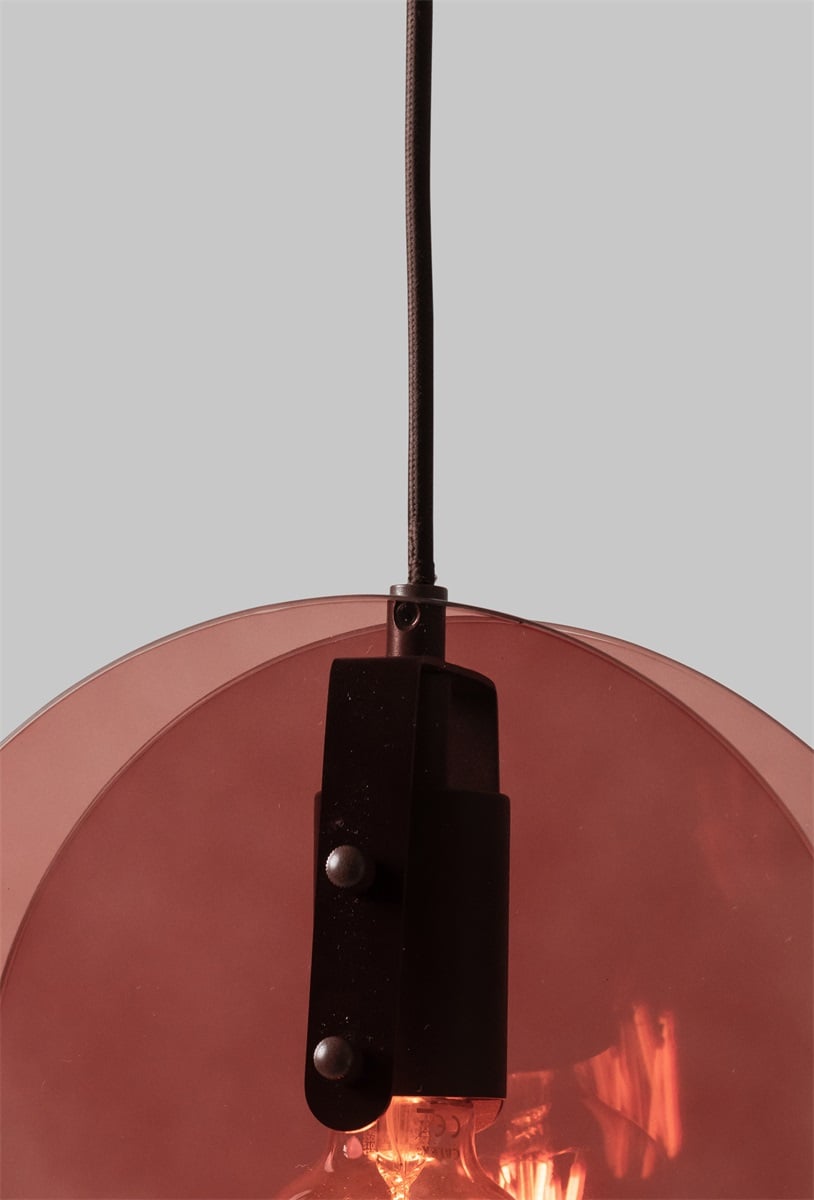 It's about the RoMi Toledo pendant lamp. Brown