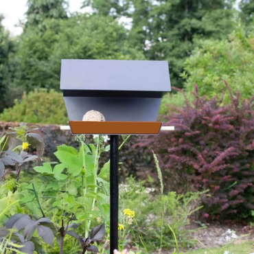 Heeej! voederhuis op paal Open Diamond donkergrijs sfeer