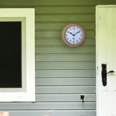 NeXtime Weerbestendige buitenwandklok - 22 cm - Metaal - Gegalvaniseerd - Poppy bruin sfeerbeeld