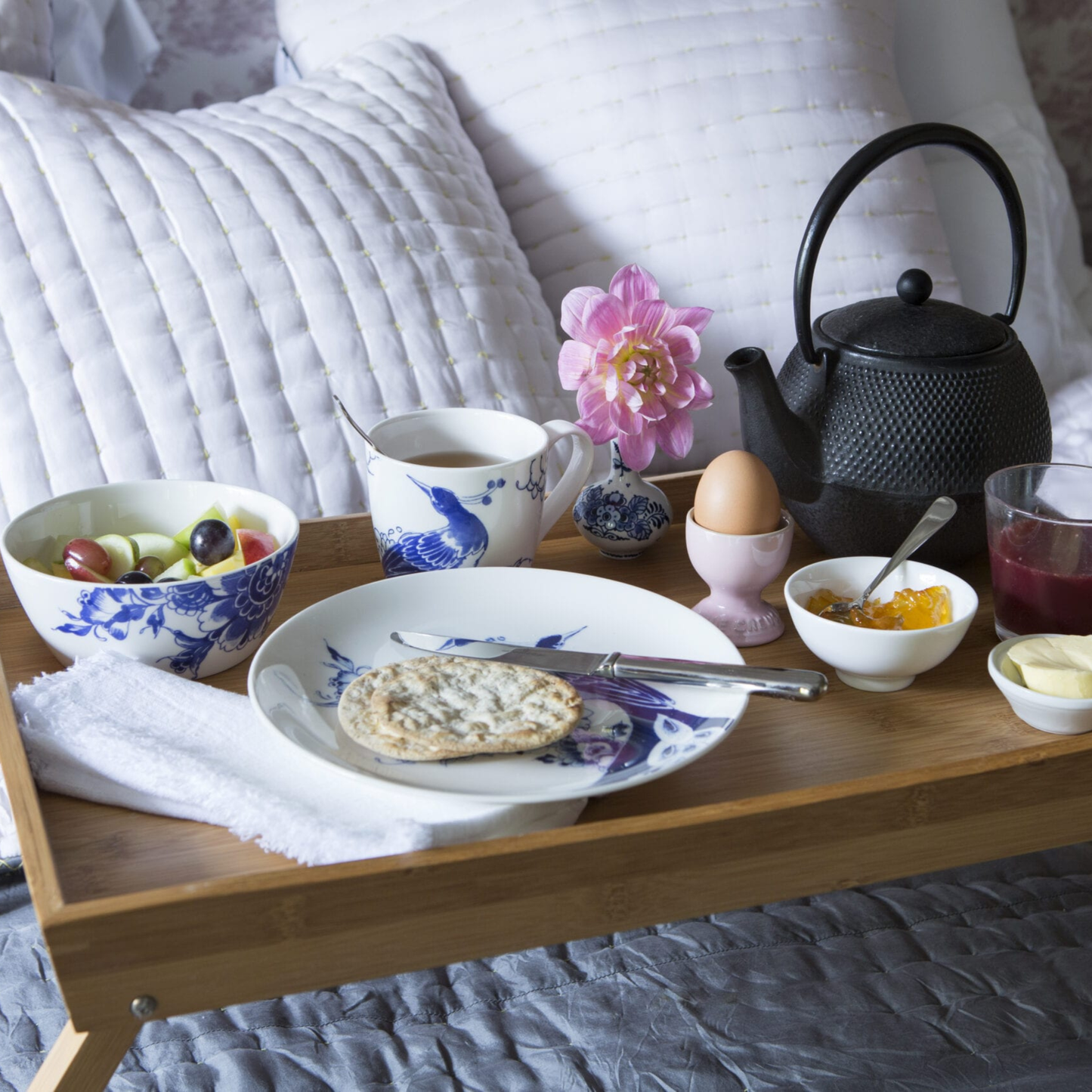 Royal_Delft_Peacock_Symphony_servies_sfeerfoto