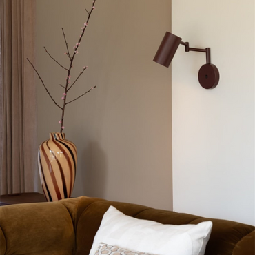 it's about RoMi Wandlamp Bilbao. burgundy