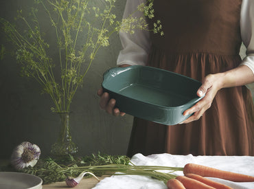 Rechteckige E-Box im Maßstab 1:43 von Emile Henry – 360 x 230 mm – Cèdre