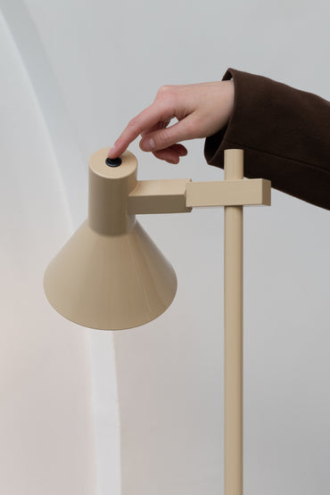it's about RoMi Vloerlamp Stavanger. beige