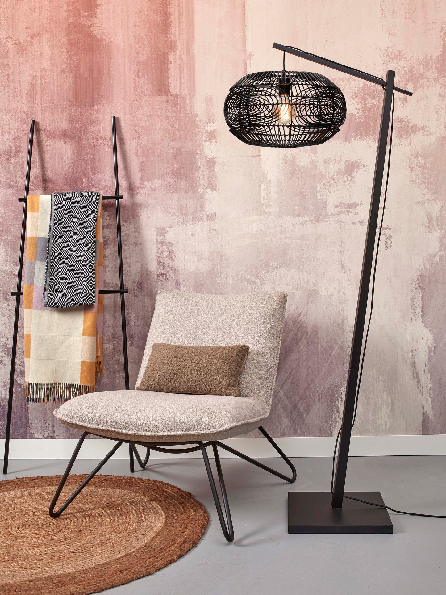 Good&Mojo Stehleuchte Madeira Bambus schwarz H.176cm/Schirm Rattan Dm.48xH.30cm. o. D.