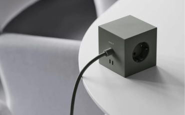 Avolt Square 1 stekkerdoos zwart