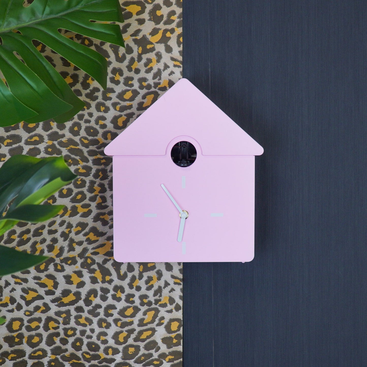 KHousevitamin - Cuckoo Clock - Light Pink 24x27x9cm