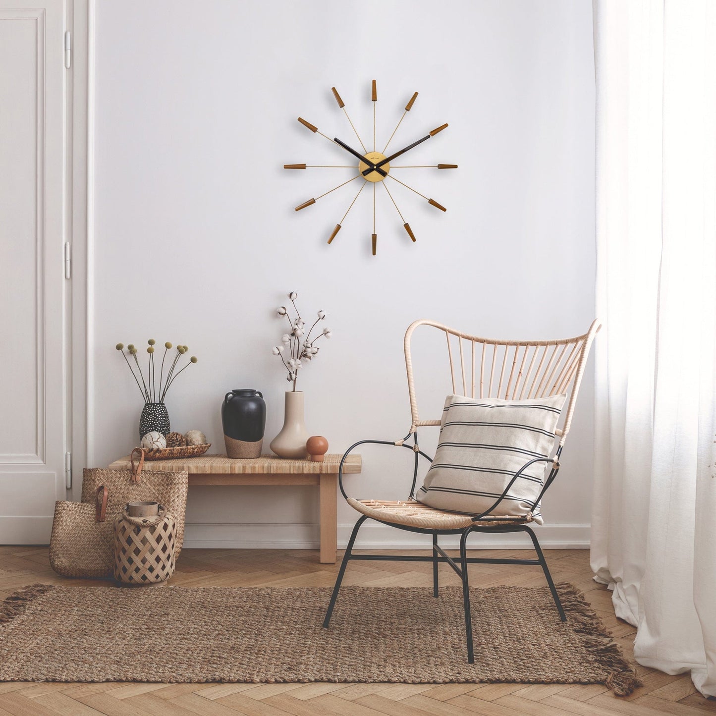 NeXtime Große Wanduhr 58 cm - Geräuschlos - Holz/Edelstahl - Netzanschluss