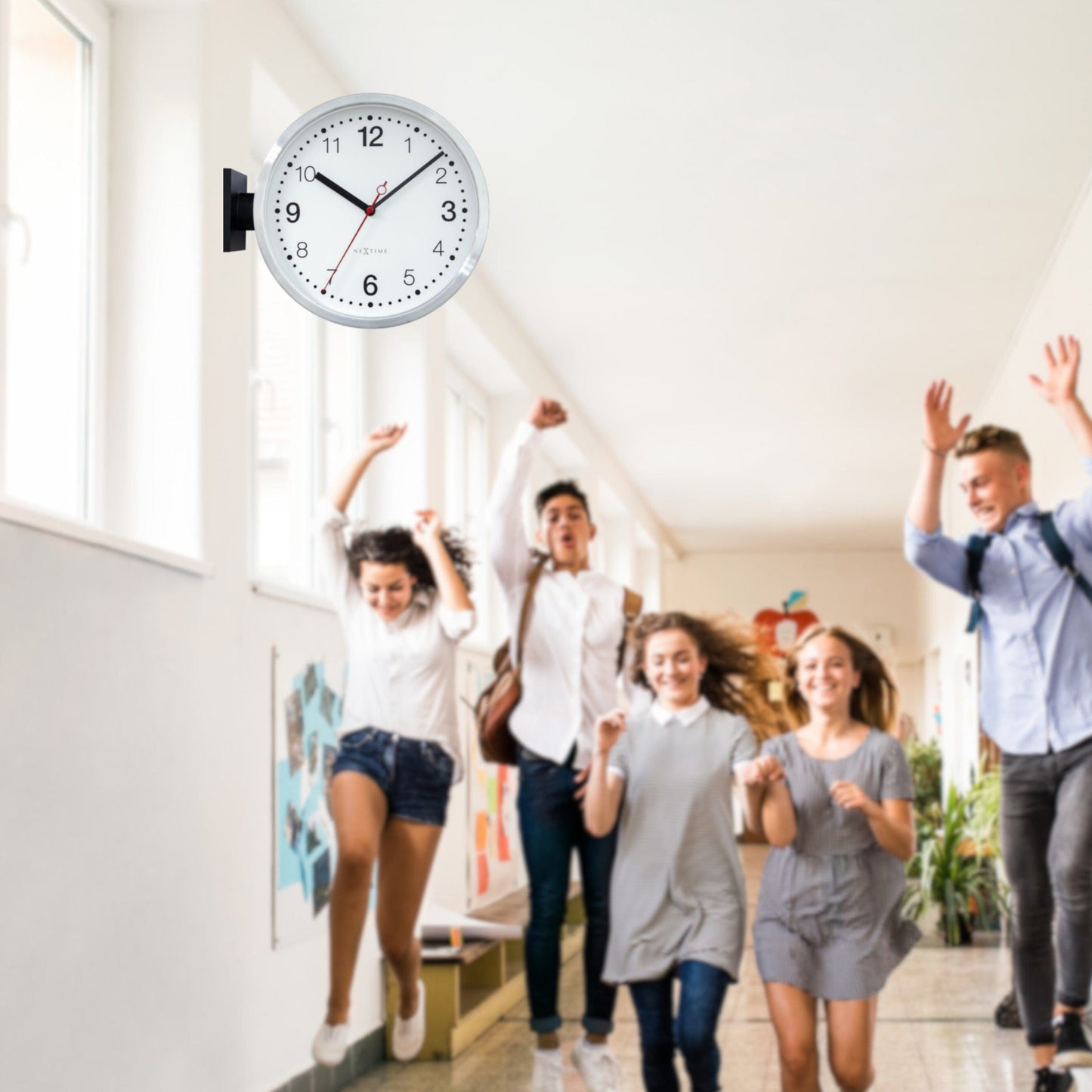 Wandklok 32,3 x 28 x 10 cm - stil - wit & zwart - aluminium - NeXtime 'Double'