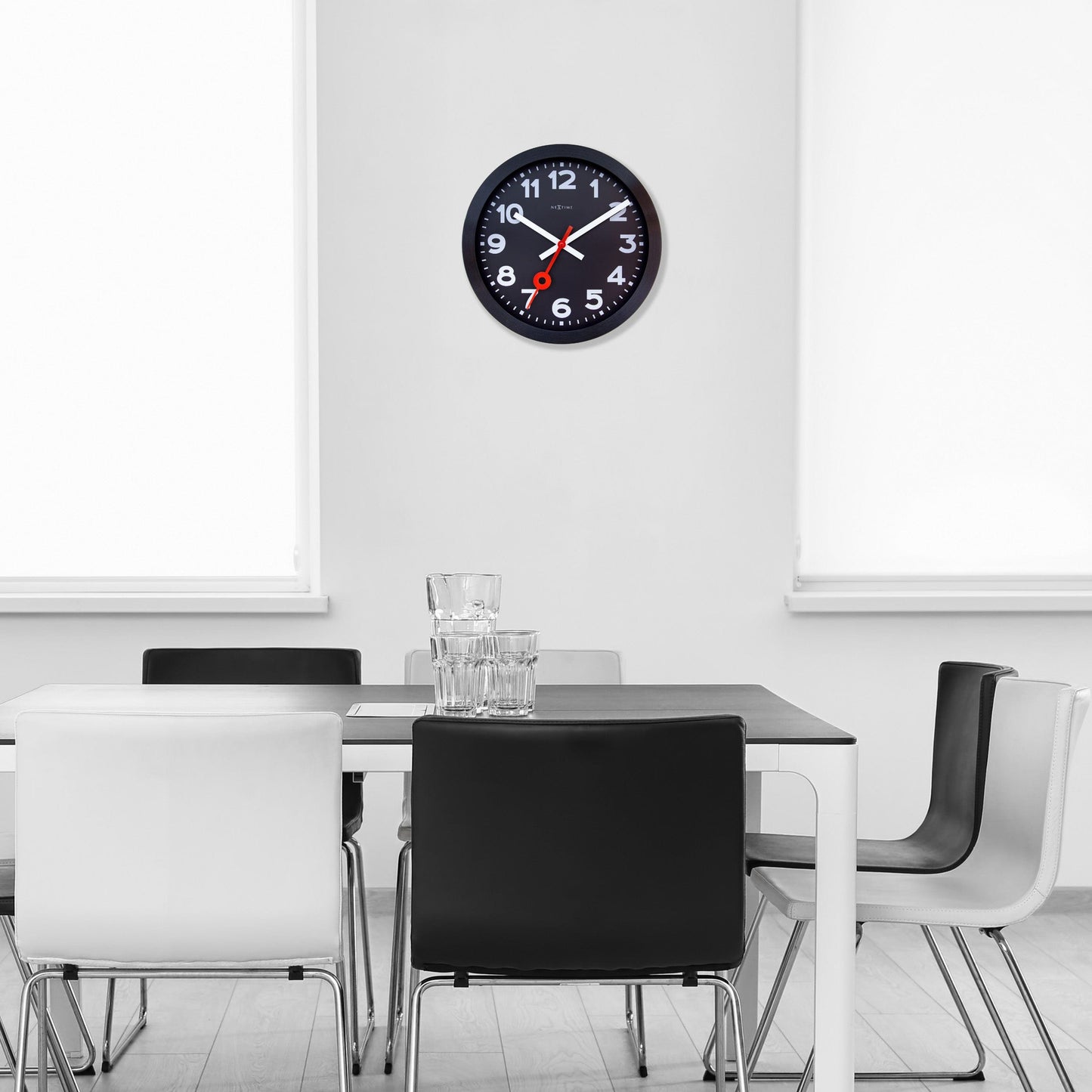Wandklok 35 cm-Geruisloos-Zwart-Geanodiseerd aluminium-NeXtime 'Station All Black'