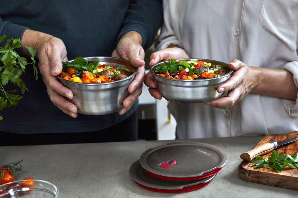 Black+Blum Steel Feeding Bowl Small - Meal Preparation - Ø170mm - H 59mm - Gray/Red