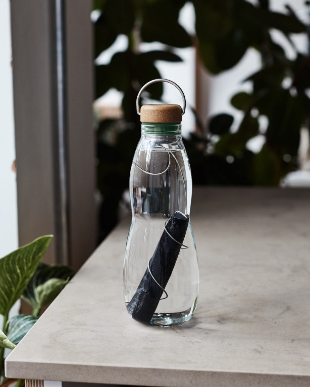 Black+Blum Eau Good Glass - Water Bottle - 0.65L - Olive Green