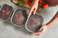 Black+Blum Stalen voedselbox middelgroot - Maaltijdvoorbereiding - 190x143x73mm - Grijs/Rood