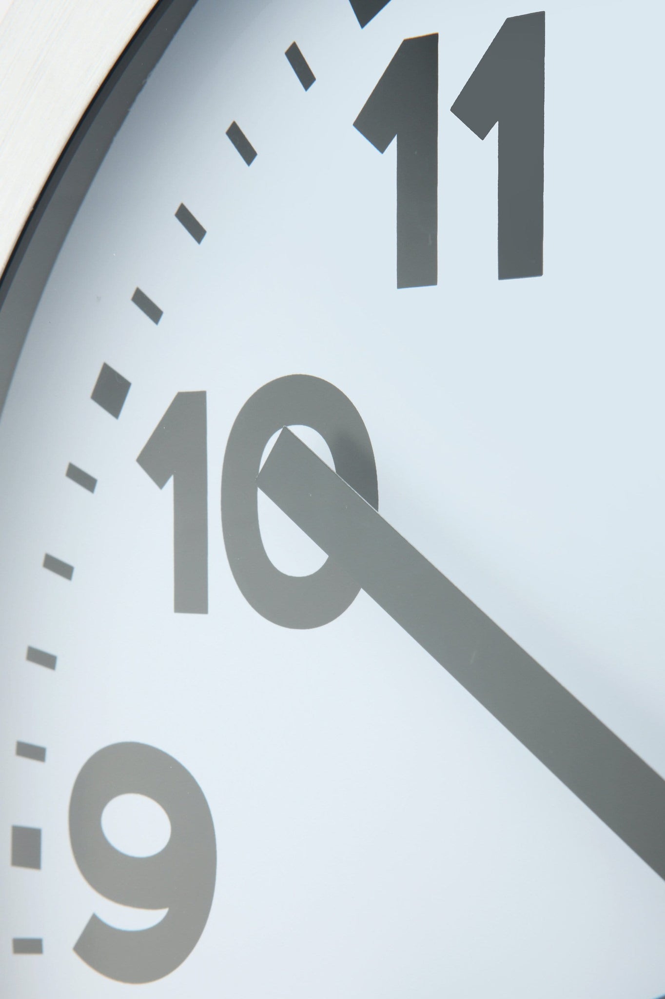 NeXtime Wandklok - 35 cm - Aluminium - 'Station radiogestuurde (DCF) cijfers'