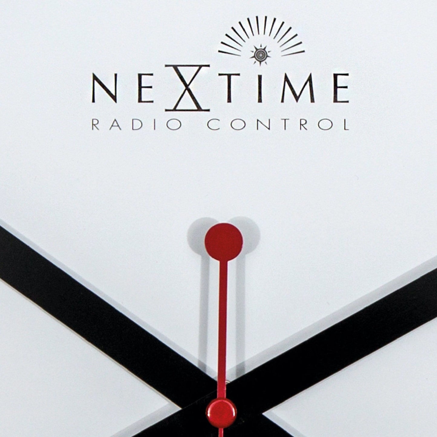 NeXtime Wandklok - 35 cm - aluminium - 'Station radiogestuurd (DCF) streep'