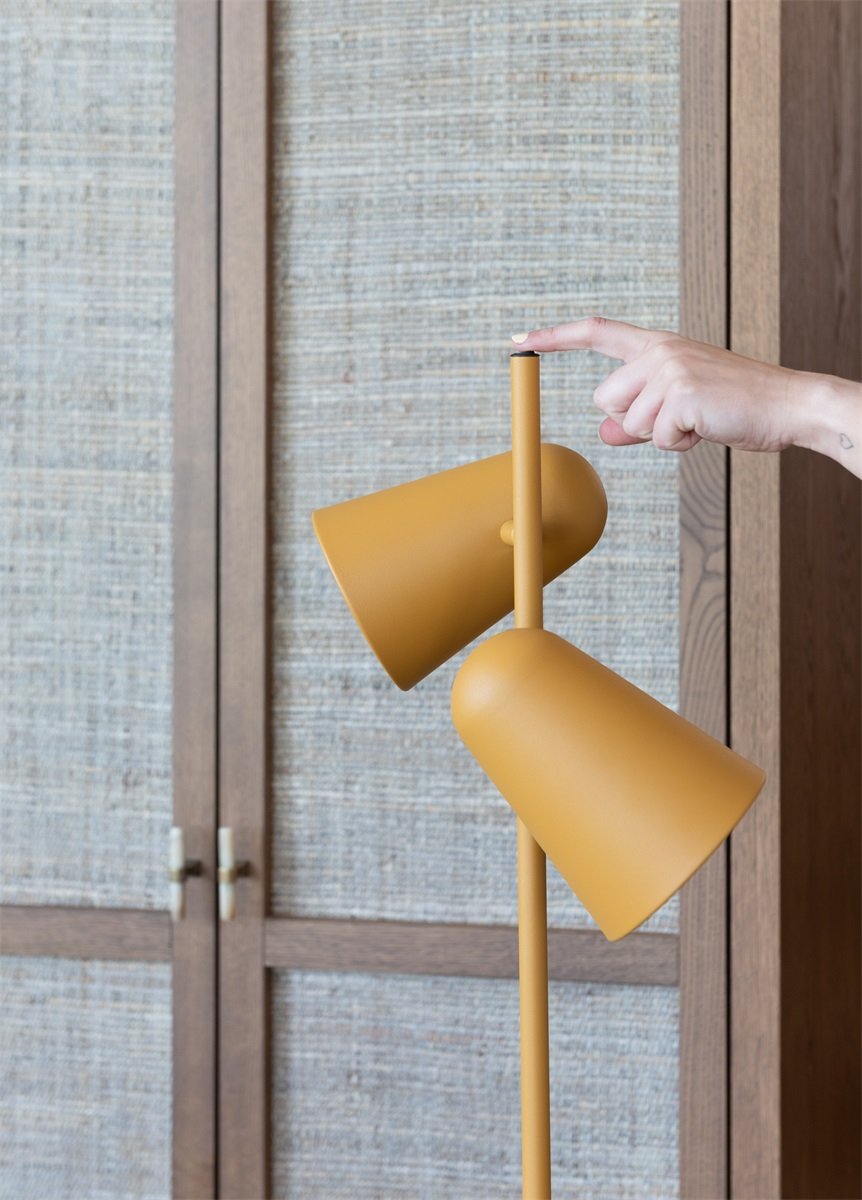 it's about RoMi Vloerlamp Salamanca 2-kap. mosterd