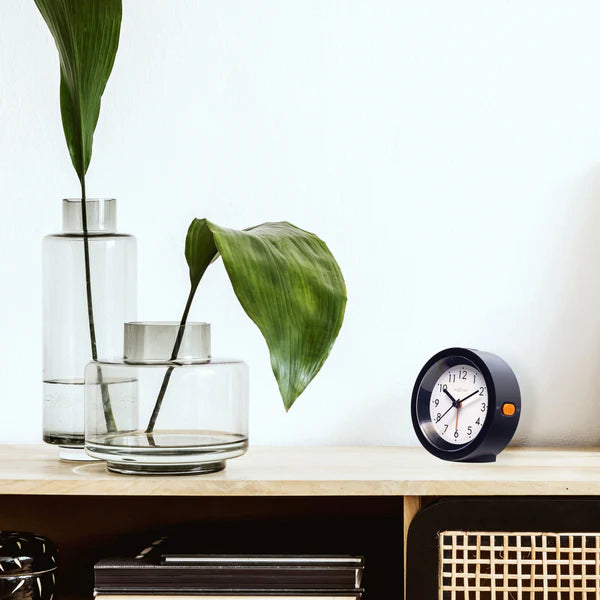 NeXtime Circle Tafelwekker zwart Ø10,5 cm