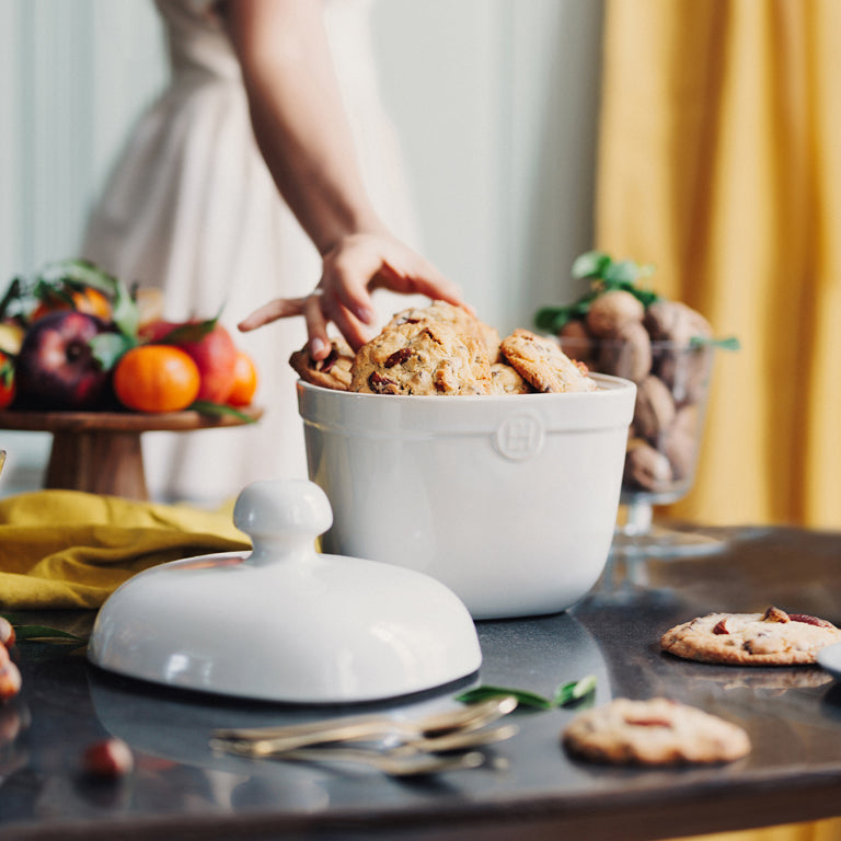 Emile Henry Cookie Jar - 2.45 L