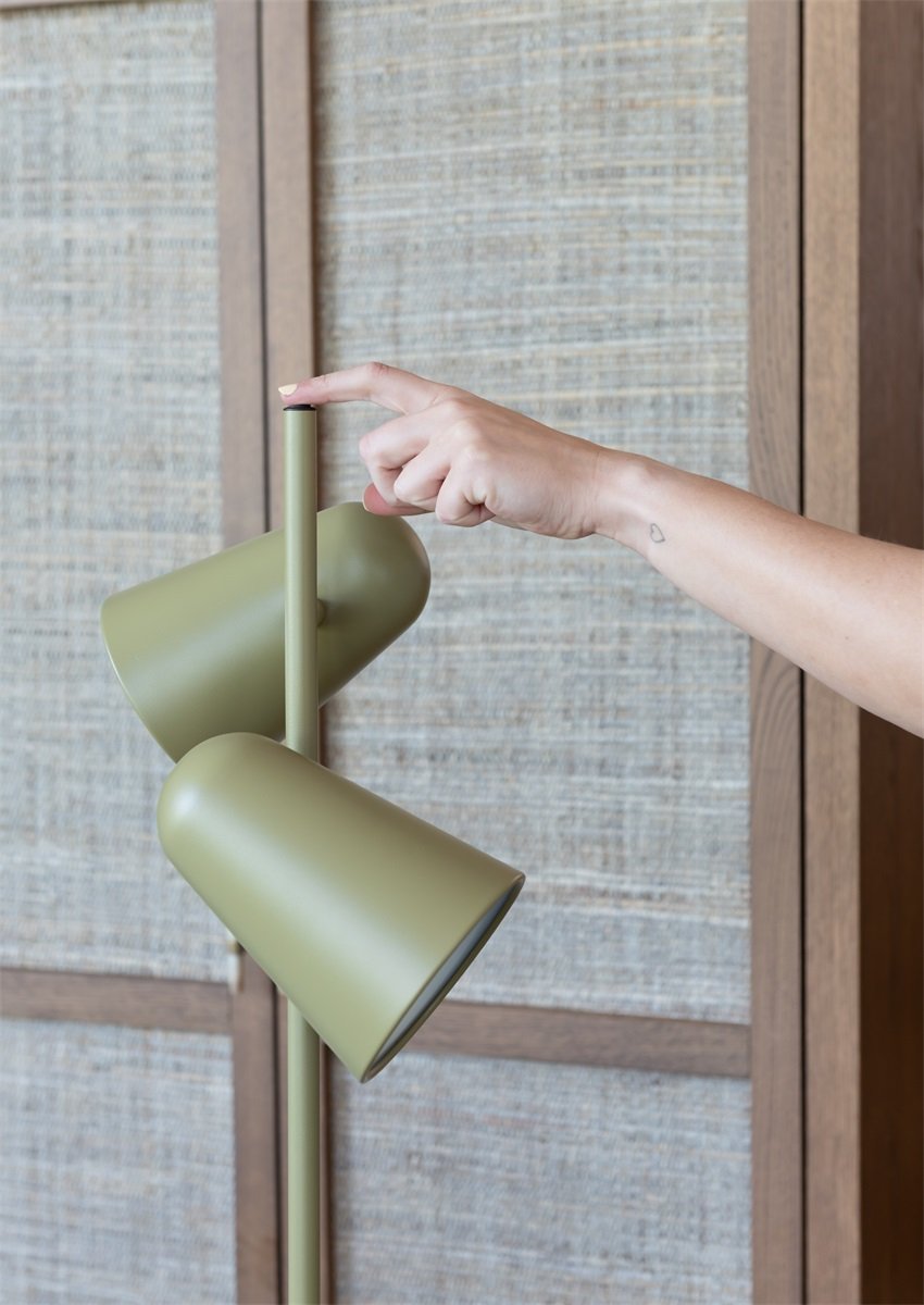 It's about RoMi Salamanca Stehleuchte, 2-Schirm, olivgrün