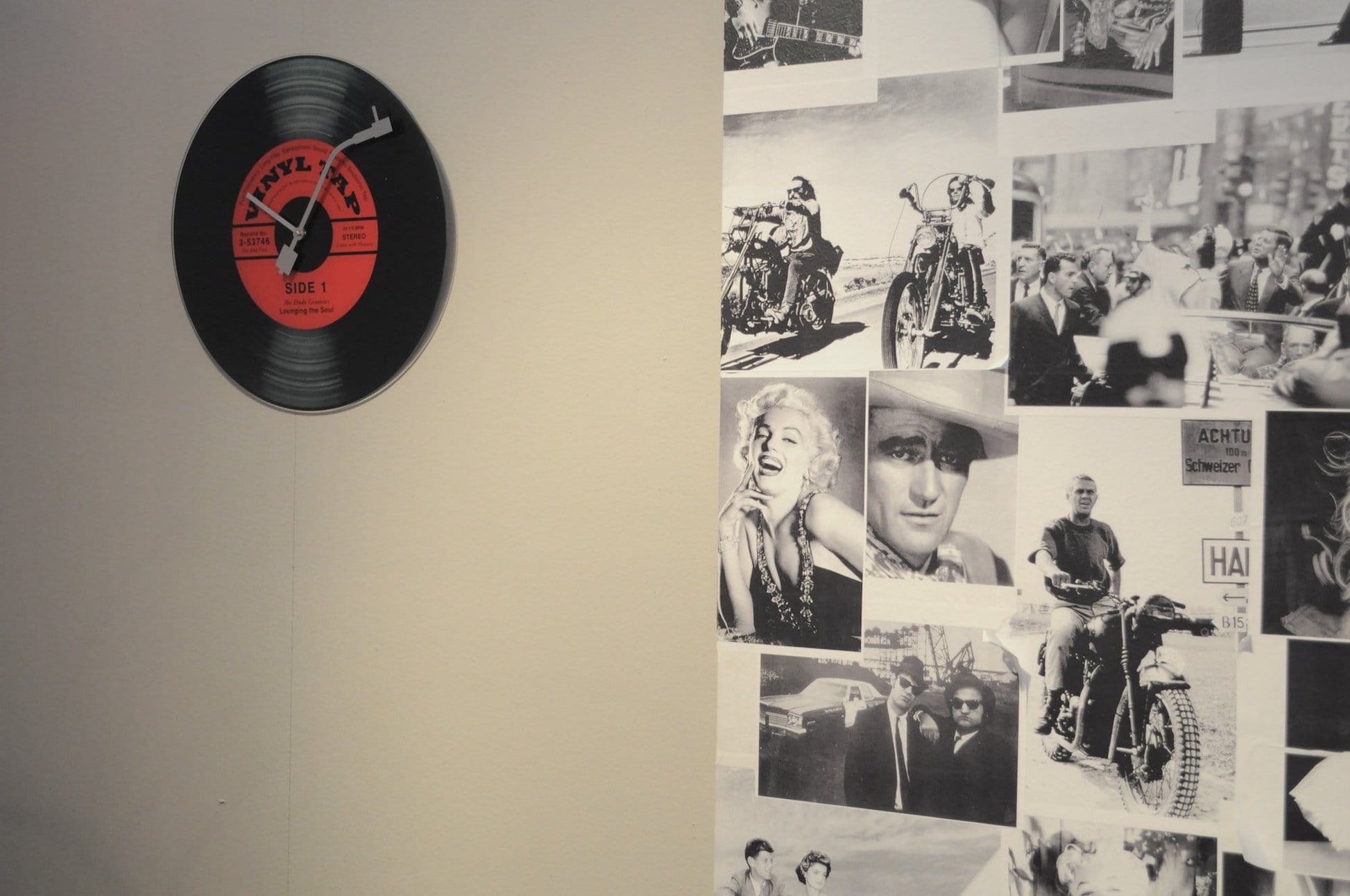 NeXtime Wandklok - 43 cm - Glas - 'Vinyl Tap'