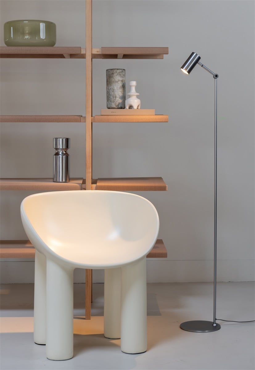 Es geht um RoMi Stehleuchte Montreux. Nickel-Finish