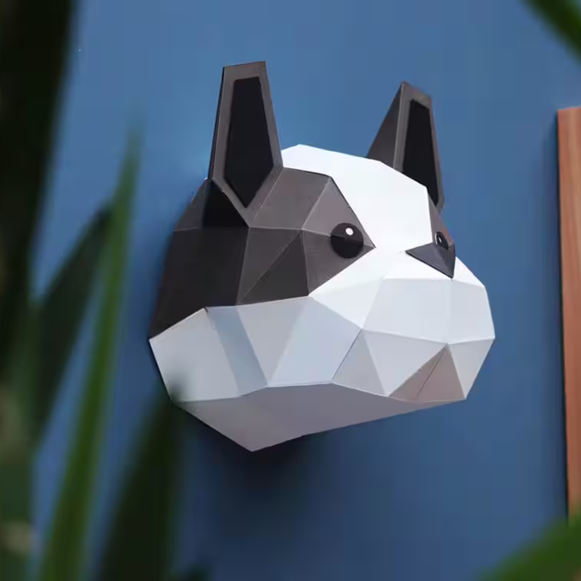 Assembli 3D-puzzel Frenchie Pup op heldere blauwe achtergrond