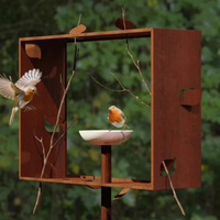 Frederik Roije Framed Feeder design voederhuis cortenstaal schuine foto