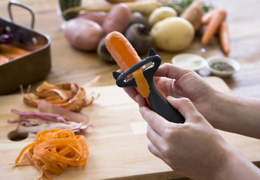 Peleg Design Dunschiller CatPeeler - Zwart sfeer foto