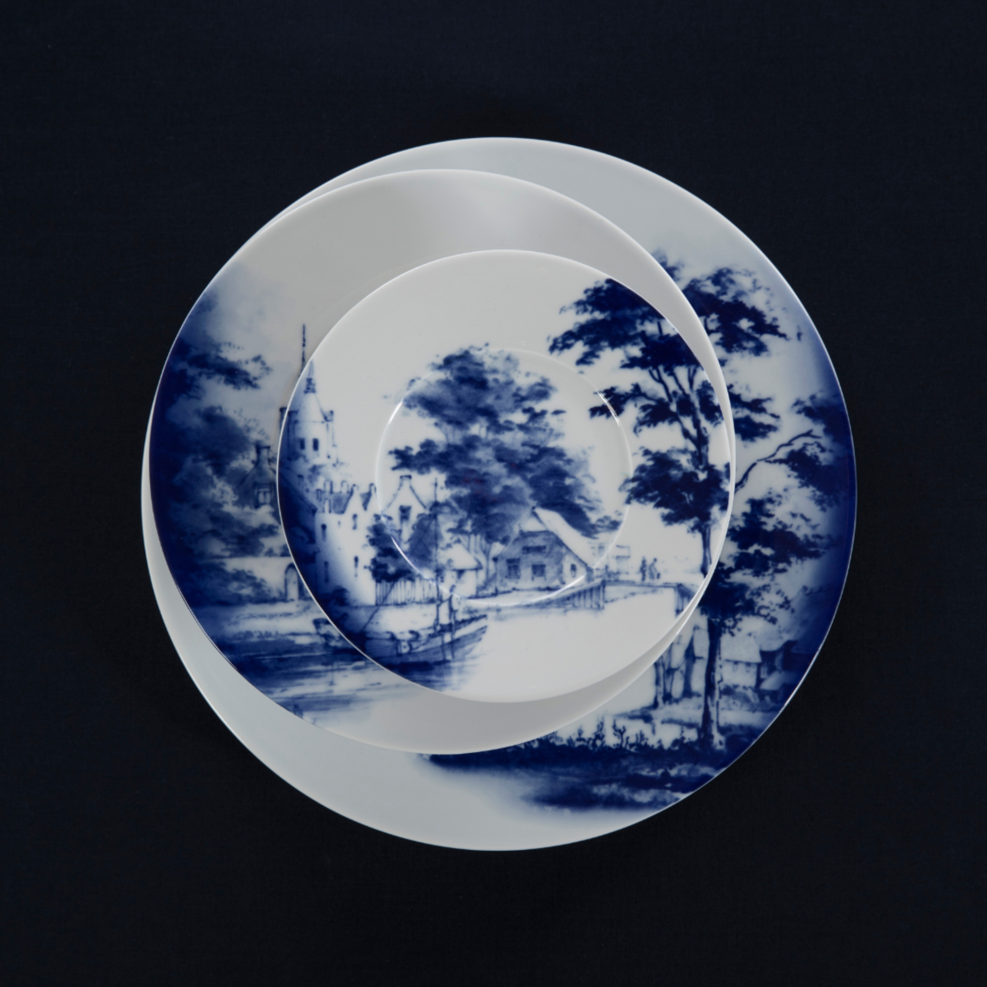 Detail-stadsdecor-Royal-Delft-Dutch-Dawn-dessertbord-porselein