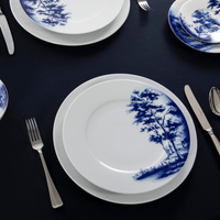 Gedekte-tafel-met-modern-Delfts-Blauw-servies-Royal-Delft-Dutch-Dawn
