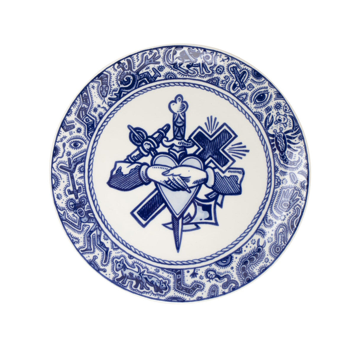 Royal Delft Schiffmacher Bord Geloof Hoop en Liefde 24 cm — Delfts blauw sierbord met tattoo-iconografie