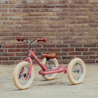 Trybike steel 2-in-1 loopfiets mat roze sfeerfoto