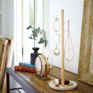 Yamazaki Tosca Sieradenrekje - Wit sfeer