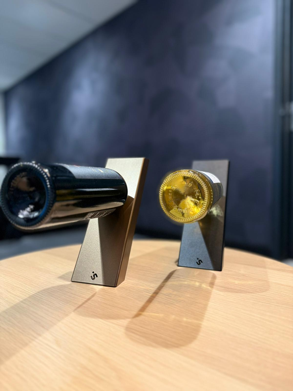 Steelful VINA Wine Bottle Holder