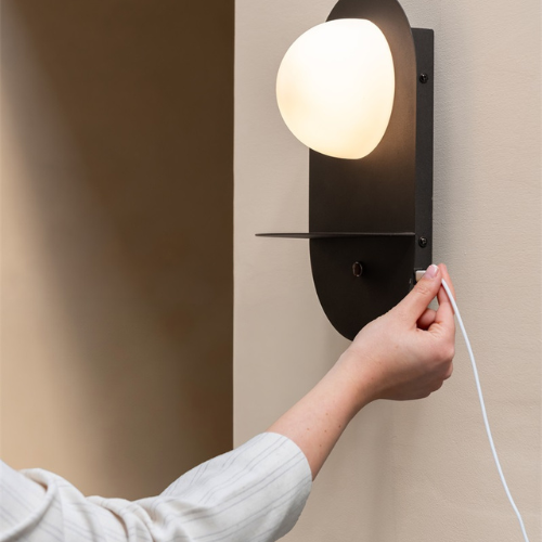 it's about RoMi Wandlamp Tokyo. black wandmontage