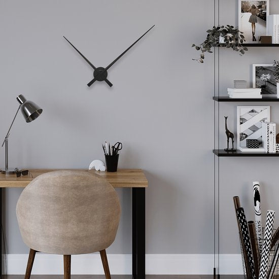 NeXtime Grote wandklok - 85 cm - Aluminium - 'Hands' sfeerfoto