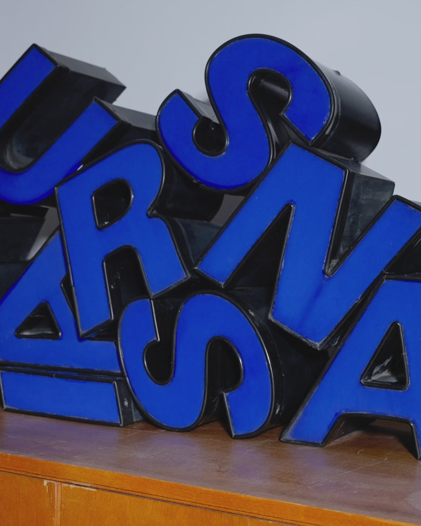 Keramische melkpak vaas met bloemen – Fluid Market - video