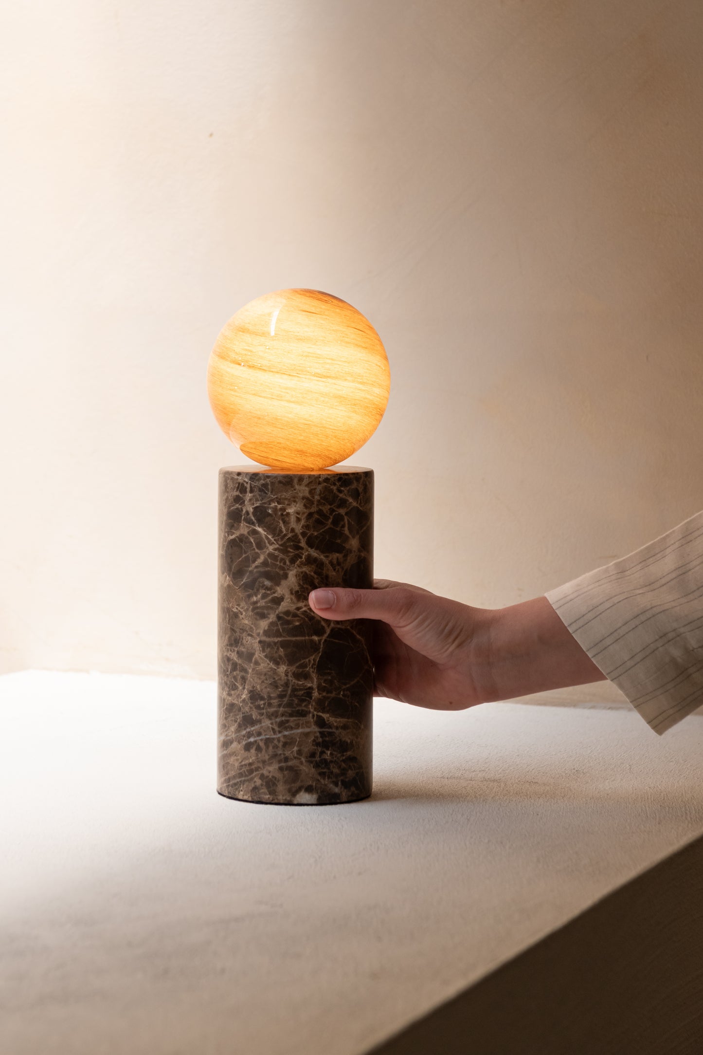 it's about RoMi Tafellamp Tivoli. bruin