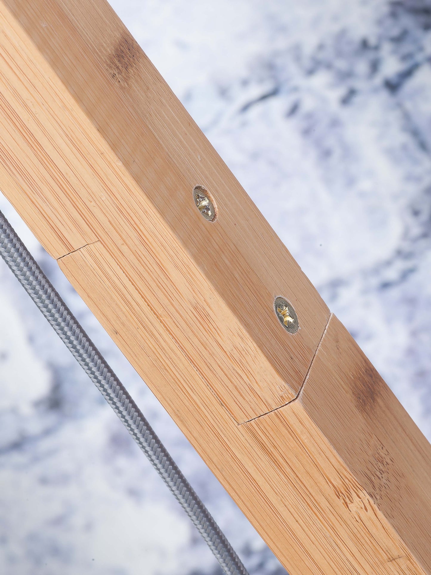 Good&amp;Mojo Stehleuchte Java Bambus nat. H.176cm/Haube Durchmesser 50xH.22cm. s/w.