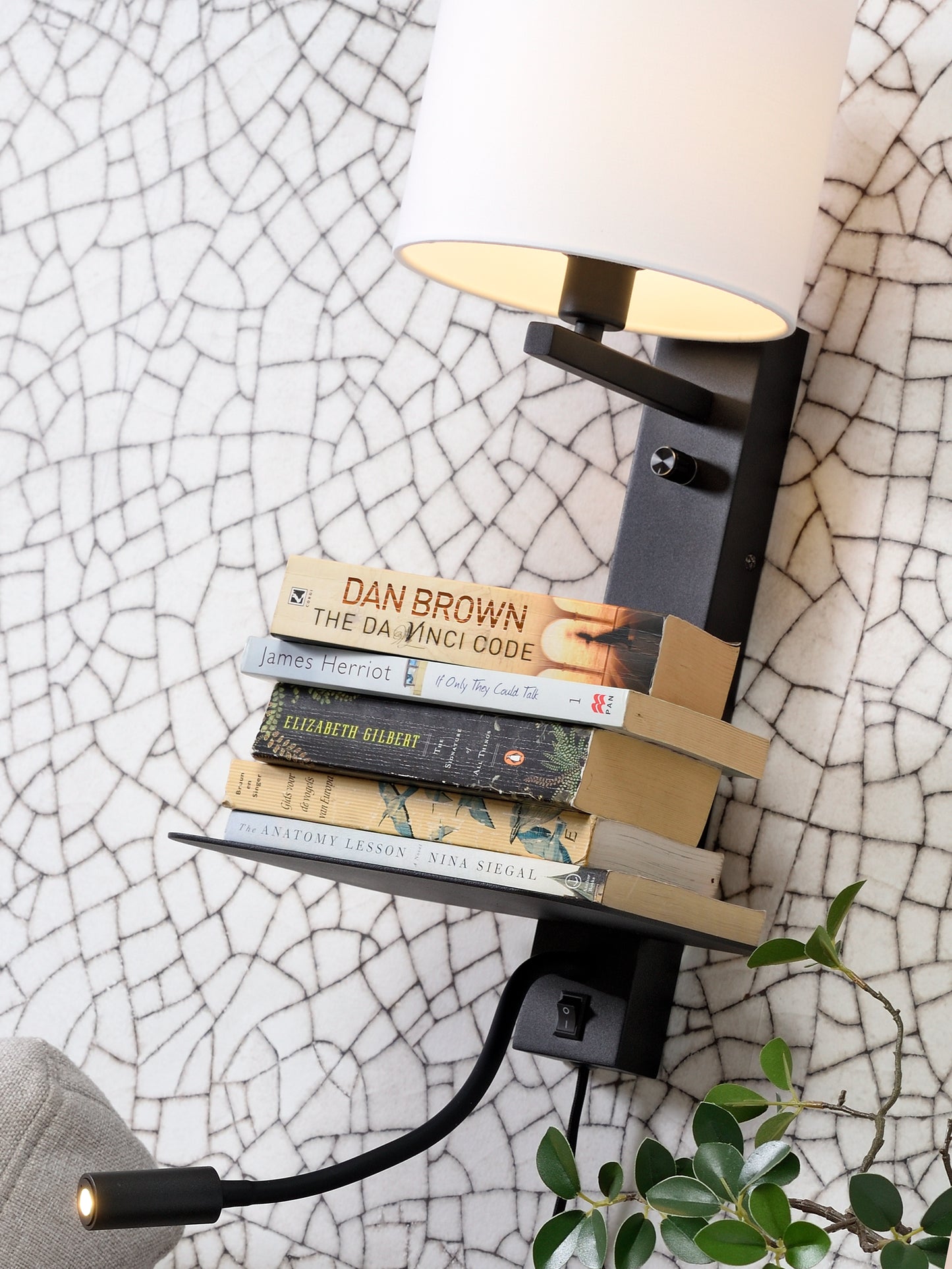 It's About Romi Wandleuchte Eisen Florence H.52cm Regal+USB+Leselampe 15000Std./Schirm 18x15cm inkl. Dimmer, d.linen