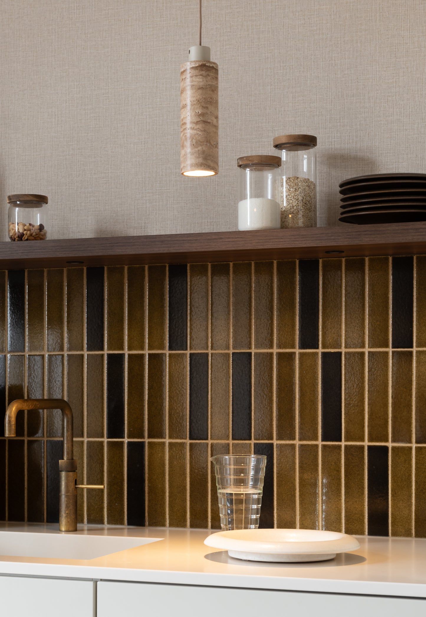 Es geht um die RoMi Tivoli Pendelleuchte. Sand