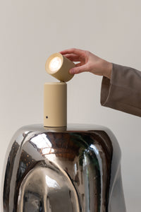 it's about RoMi Tafel-/wandlamp Milan beige oplaadbaar