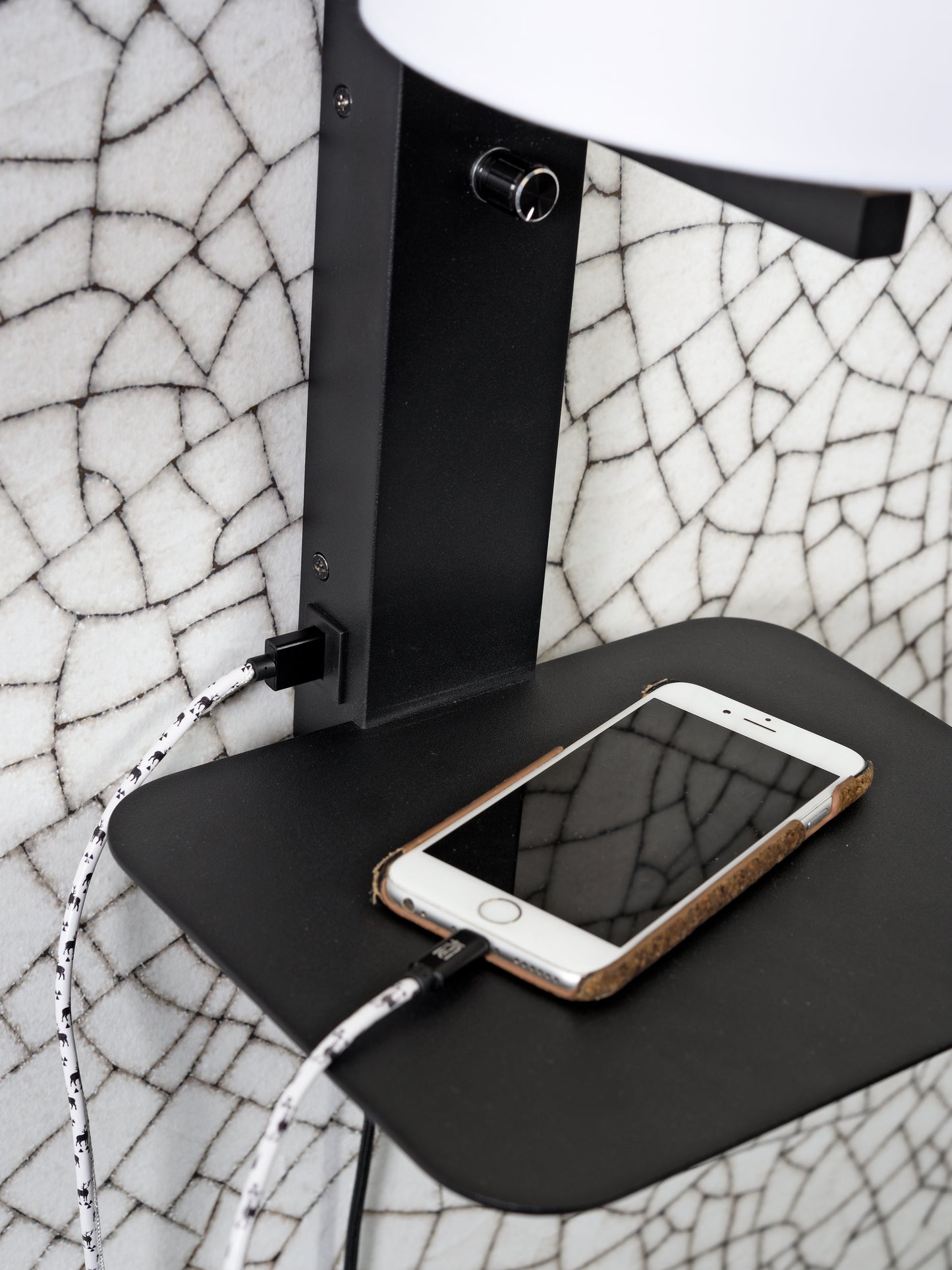 It's About Romi Wandleuchte Eisen Florence E14 m. Ablage + USB H.42cm inkl. Dimmer / Schirm 18x15cm, weiß