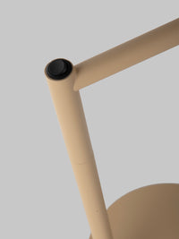 Es handelt sich um die Tischlampe RoMi Bilbao. Beige